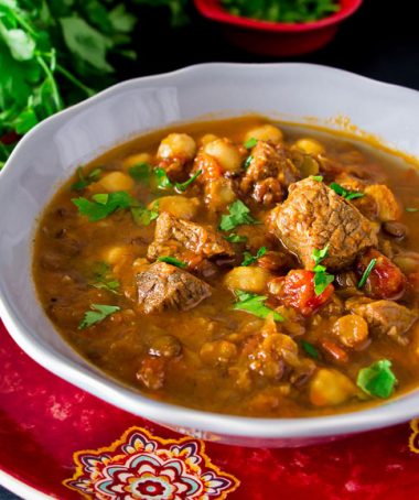 Teller mit Harira – Marokkanische Tomatensuppe