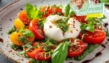 Leckerer Salat mit Burrata und Tomate