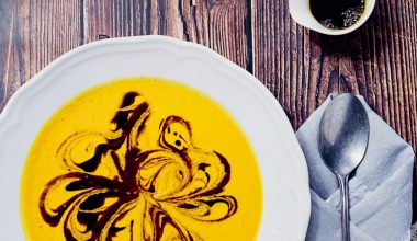 Kürbissuppe mit Kürbiskernöl
