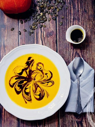 Kürbissuppe mit Kürbiskernöl
