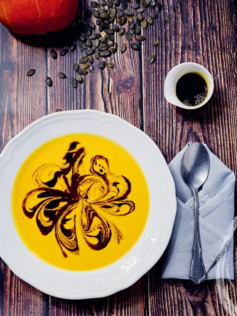 Kürbissuppe mit Kürbiskernöl
