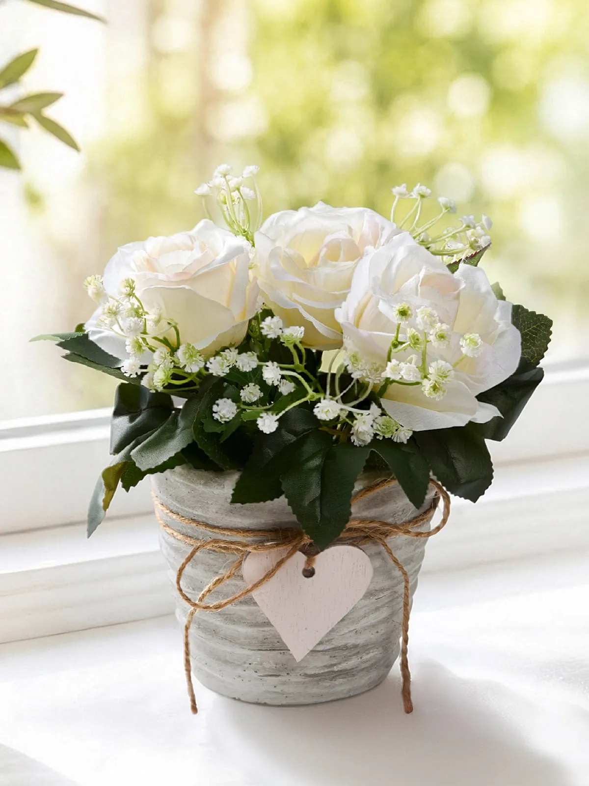 Arrangement „Rosenglück“, weiß