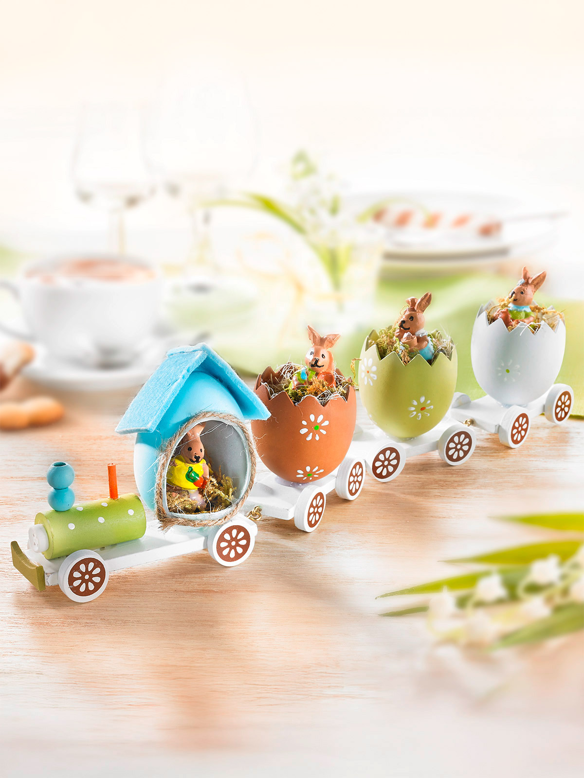 Zug „Frohe Ostern“