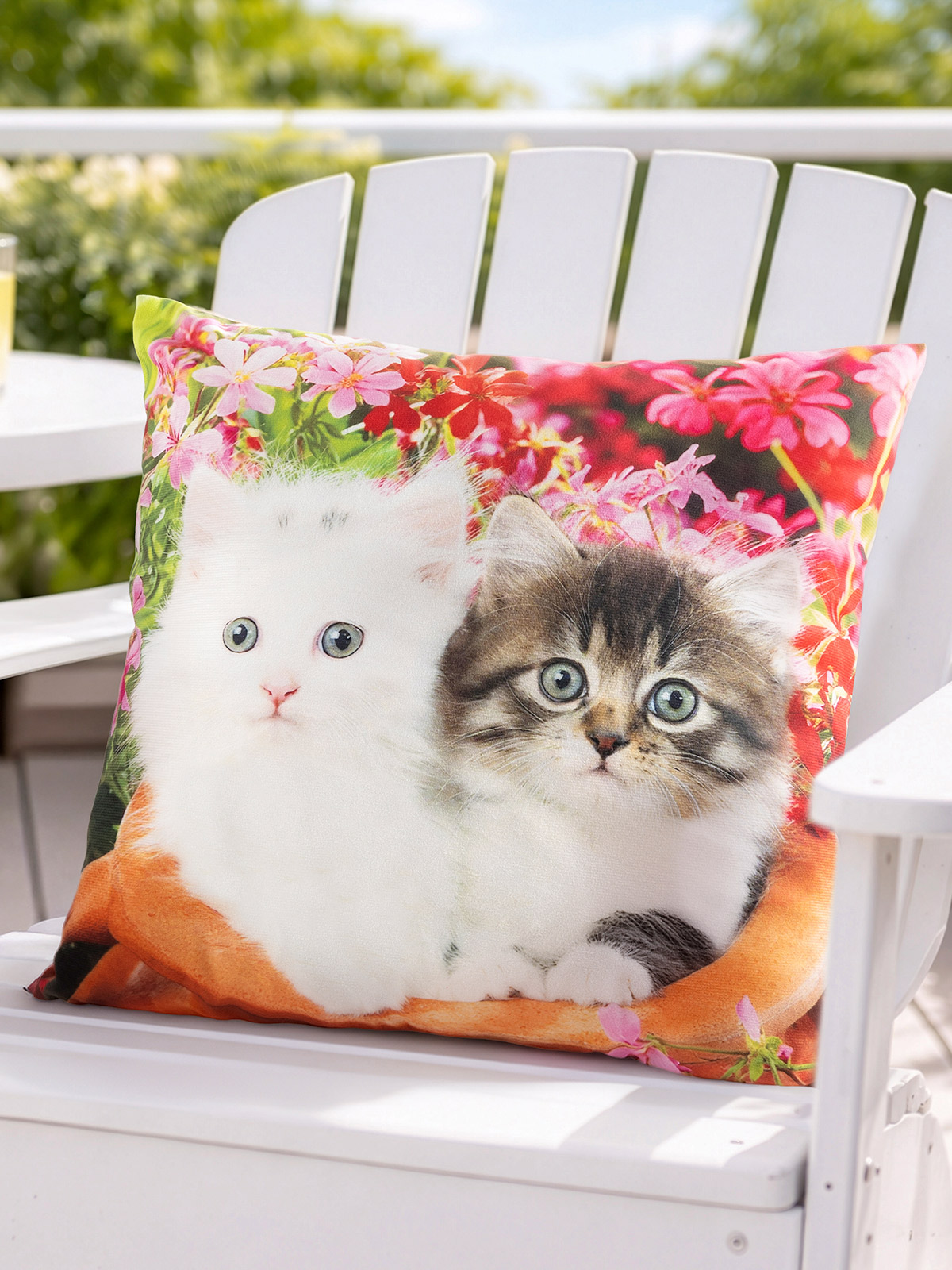 Kissenhülle „Kätzchen im Garten“