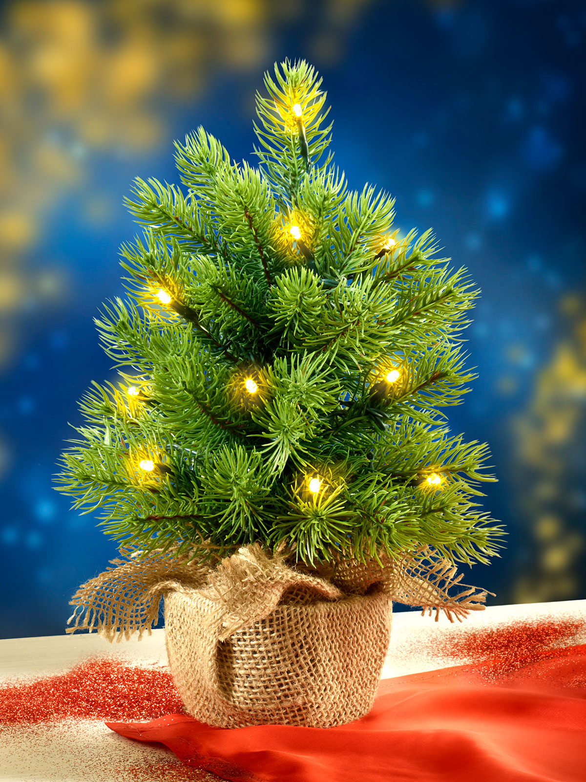 LED-Tannenbaum im Jutesack