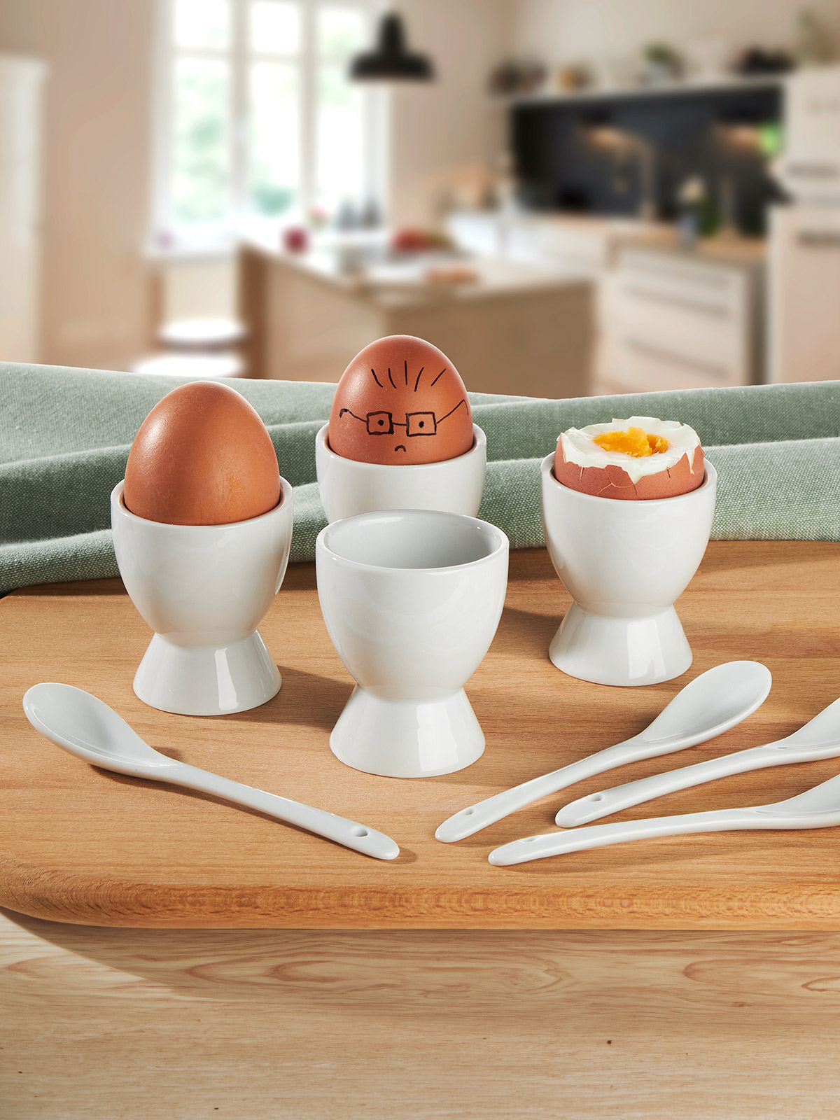 Porzellan-Eierbecher & Löffel Porzellan-Eierbecher & Löffel