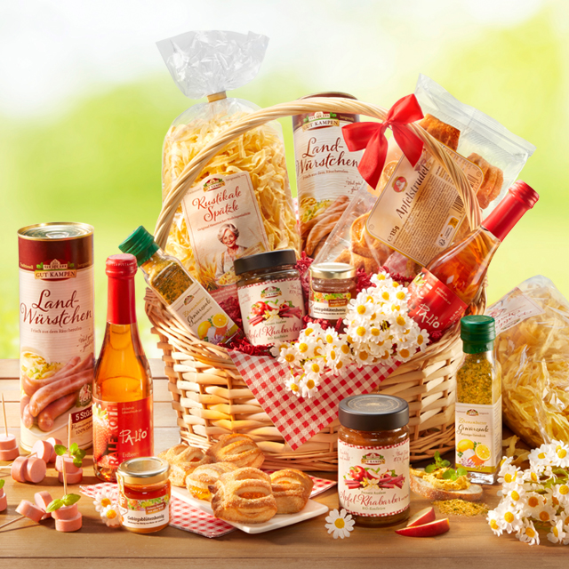 Geschenkkorb mit Spezialitäten und 95 Jahre Jungborn Motiv