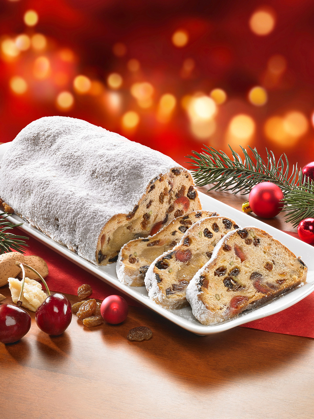 Stollen „Schwarzwälder Art“, mit Kirschen und Kirschwasser