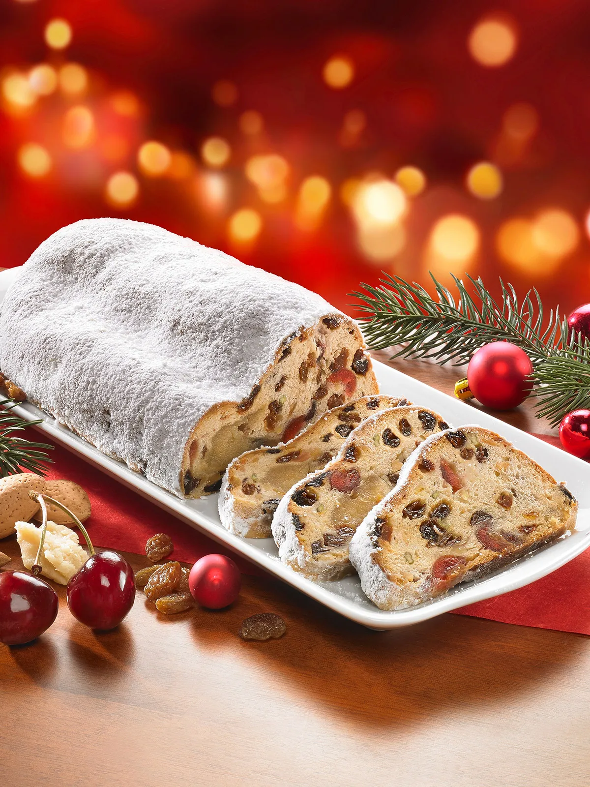 Stollen „Schwarzwälder Art“, mit Kirschen und Kirschwasser