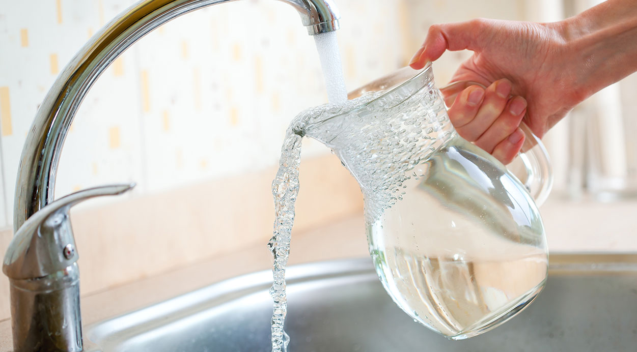 Wasser im Krug