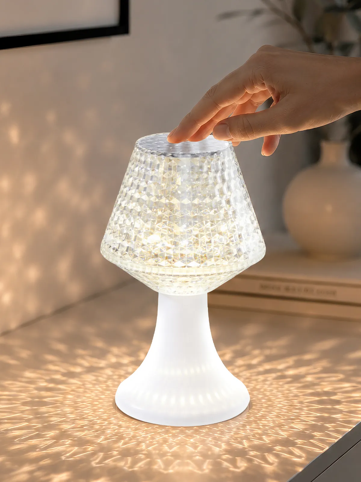 LED Tischleuchte „Kristall“